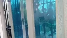 Oynat Komşum dolaşırken, evli kadınının mahalledeki en büyük adam tarafından kıçından parçalandığını gözlemledim. melisa devassa - el toro de oro