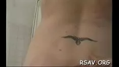 Riproduci Il compagno sferza severamente le tette di questo bspoil e le fa diventare blu