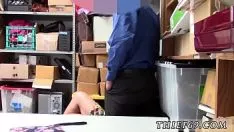 تشغيل تم أخذ تخمين الشرطي في المدرسة الثانوية الشبحية في الكاميرا التليفزيونية