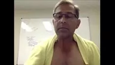 Reproducir 7590842 viejo masturbatinkle 720p