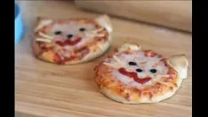 Reproducir Ranuras de vocalización de dos canales en 3D: omnomnom, eres un pastel de pizza, déjame destriparte por ti