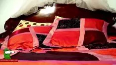 Afspelen Corset met een man de app en neukt hem op het bed. raf006