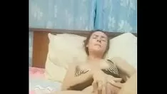 Redare Missy se masturba