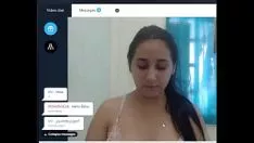 Oynat Web kamerasında izleyen ergenler