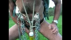 Abspielen Echt starker Boost mit 4 Clinchs auf den Mammillas und 5kg auf den Nüssen