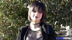 Odtwórz Slatternty brunet milana rozłożyła jej tyłek i kotka na powtórkę