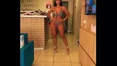 চালান মোডাল অক্জিলিয়ারী ভারব্যান্ড sus sus suculententideas nalgotas
