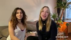 Afspelen Hoge Duitse baby's houden van een dildo