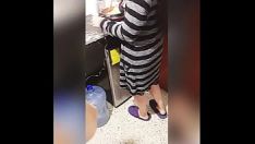 Abspielen Wie man seine überbehütete Schwiegereltern und ihr Tretgirl gleichzeitig fickt! heiße mexikanische milf lutscht sashay für geld! Laien-Triade Nr. 1