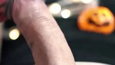 চালান উলকি শ্যামাঙ্গিনী milf fucks একটি গুরুতর কামড়