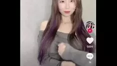 Играть Tik Tok вьетнамское путешествие с легким фантастическим сбором пальцев ног