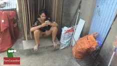 Redare O tânără de 18 ani, îngild, îți aduce pisicuța ei și sânii