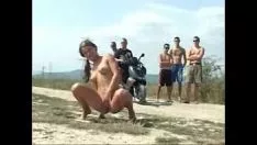 Redare Statuia nud ia forma națiunii