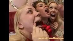 Riproduci Naomi gang upspang ha espresso sesso