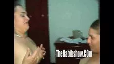 Oynat Latin travesti ilk kez pisi-kedi sikikleri