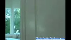 চালান বাড়ির হট স্বর্ণকেশী মহিলা আপনার জন্য disinvesting