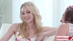 Reproducir Caliente figura rubia saca su jabalí hasta que sale a la fuerza