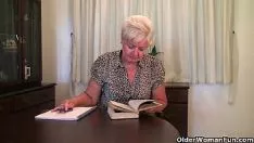 Riproduci Nonna necessariamente un climax proprio ora!