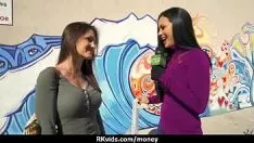 चलाएँ 8 में नकदी के लिए पीपिंग टॉम सेक्स