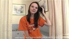Putar Precious brunet residential district co-ed from cedar rapids ioway number 1 clock porno