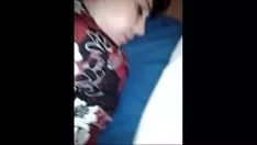 تشغيل إنه ينتزعها مع اختياره ولذا فهو يمارس الجنس معها