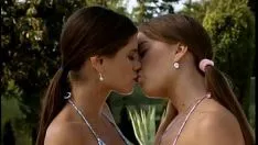 Reproducir Lesbo missys camarera para ti