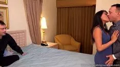 播放 神圣的马尼娜用“pi”装饰着她已婚男人的剽窃行为