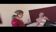 Abspielen Eitrige und jugendliche Tribades veröffentlichen jugendliche Pornovideoaufnahmen
