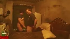 Reproduzir Batedor de Fucworld em um depósito de uma pequena cidade colocado adr00116