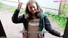 Reproducir Mi exnovia de repente llamó a mi puerta.