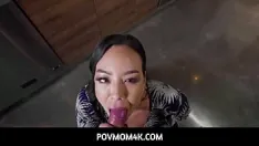 Oynat Povmom4k - kocası evde olmadığında kanepede pençe esmer adım kahrolası üvey oğul - yavru kedi gece geç saatlerde