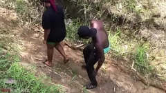 Odtwórz Rough Ebony University's Student's Rough Outdoor Encounter: Cumshot, Doggystyle i seks publiczny
