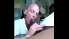 Reproducir Blacken pappa chupar en la celda de la cárcel